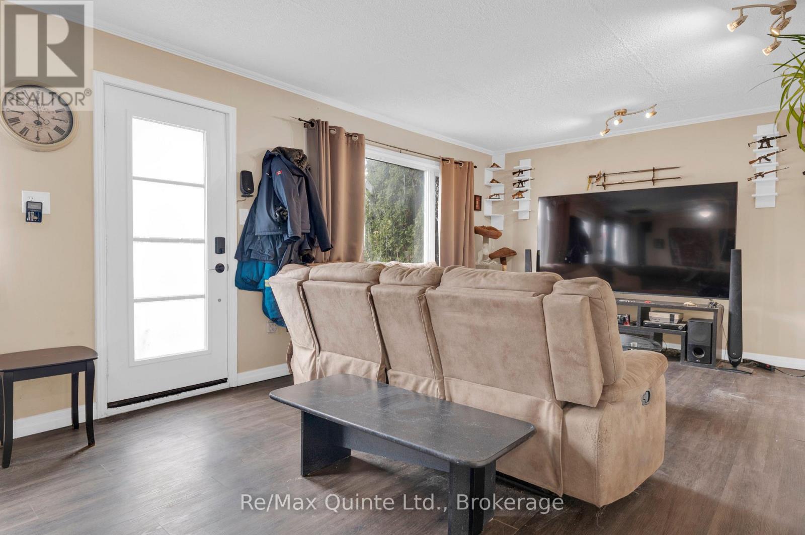 60 Oxford Road, Quinte West, Ontario  K0K 2C0 - Photo 3 - X13210426
