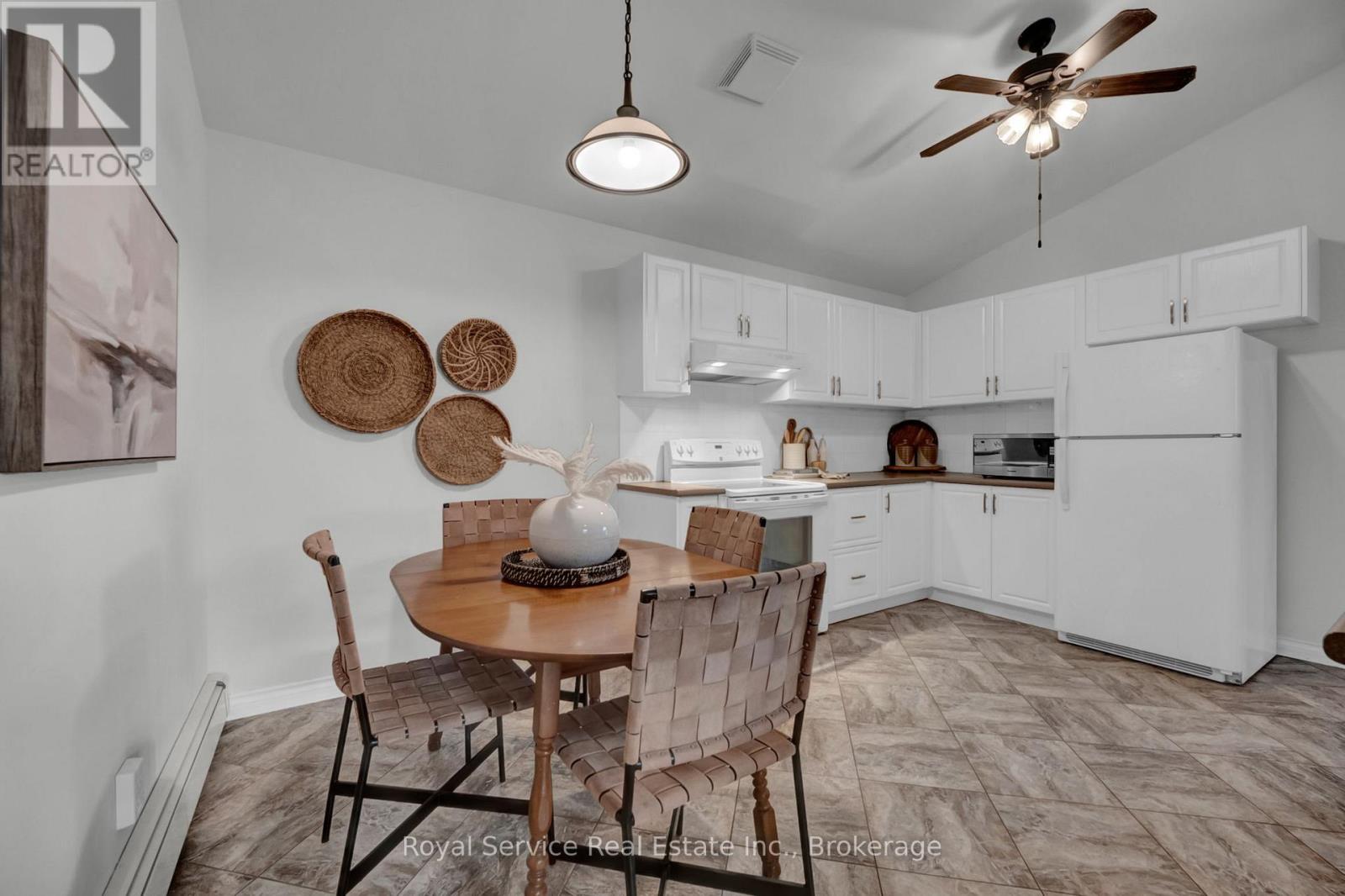 33 Mallory Street, Clarington, Ontario  L1E 2B4 - Photo 5 - E13212288