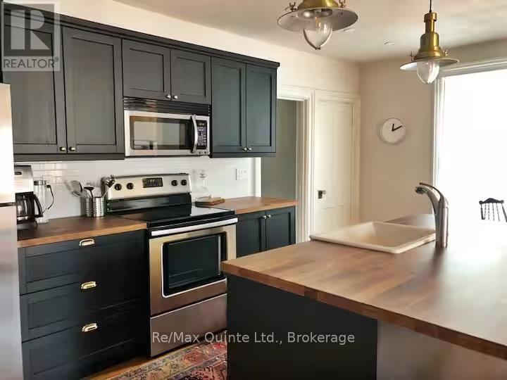 41 Hill Street, Prince Edward County, Ontario  K0K 2T0 - Photo 3 - X13211312