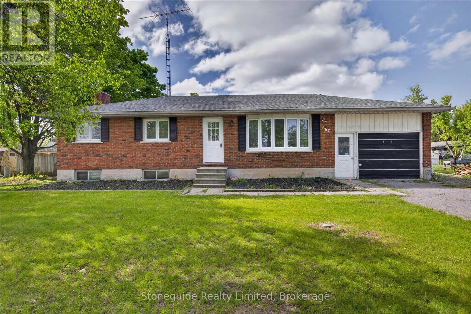 667 Skyline Road, Selwyn, Ontario K0L 1T0 - Photo 1 - X13213712