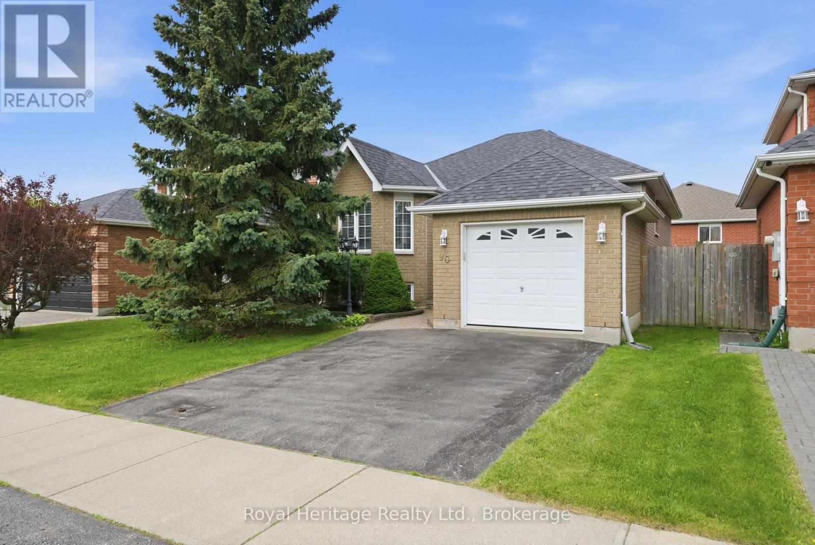 90 Bloom Avenue, Clarington, Ontario L1B 1N6 - Photo 2 - E13226350