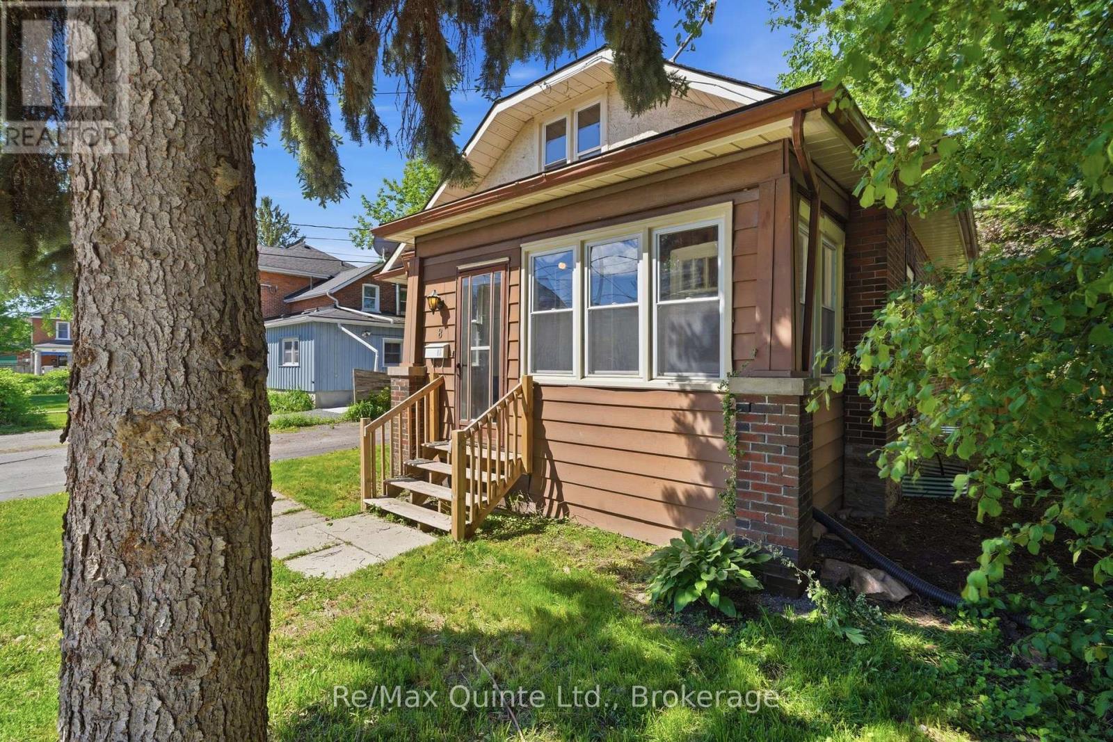 8 Dunbar Street, Belleville, Ontario K8P 3R5 - Photo 4 - X13232226