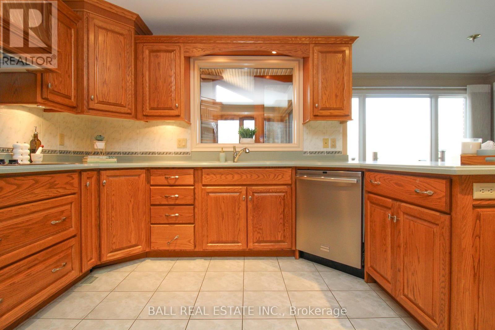 1166 Summit Drive, Peterborough, Ontario  K9J 8A7 - Photo 13 - X12978848