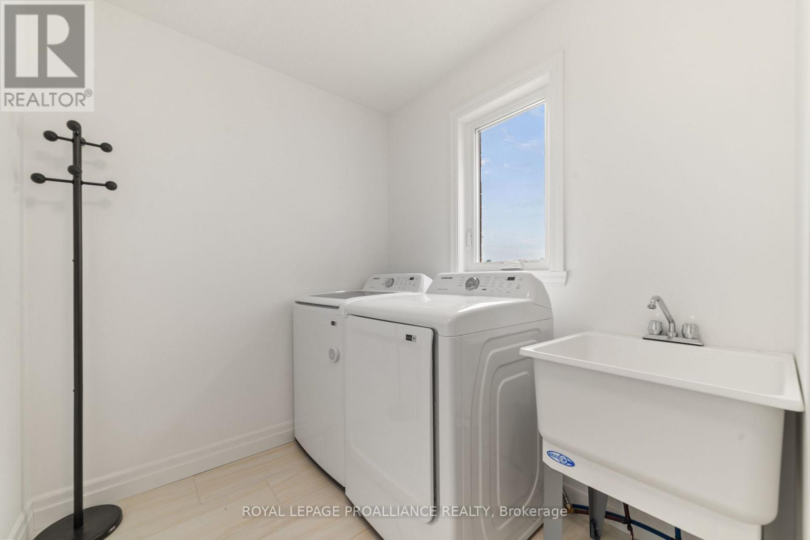 54 Lanark Drive, Belleville, Ontario K8N 0G7 - Photo 10 - X12794966