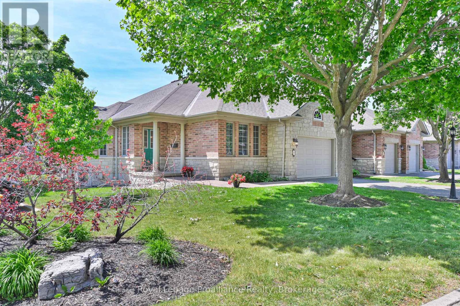 10 - 25 Heartwood Drive, Belleville, Ontario  K8P 5M2 - Photo 3 - X13237250