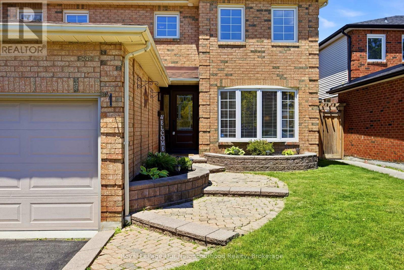 5 Catherine Drive, Whitby, Ontario L1R 1K8 - Photo 3 - E13238670