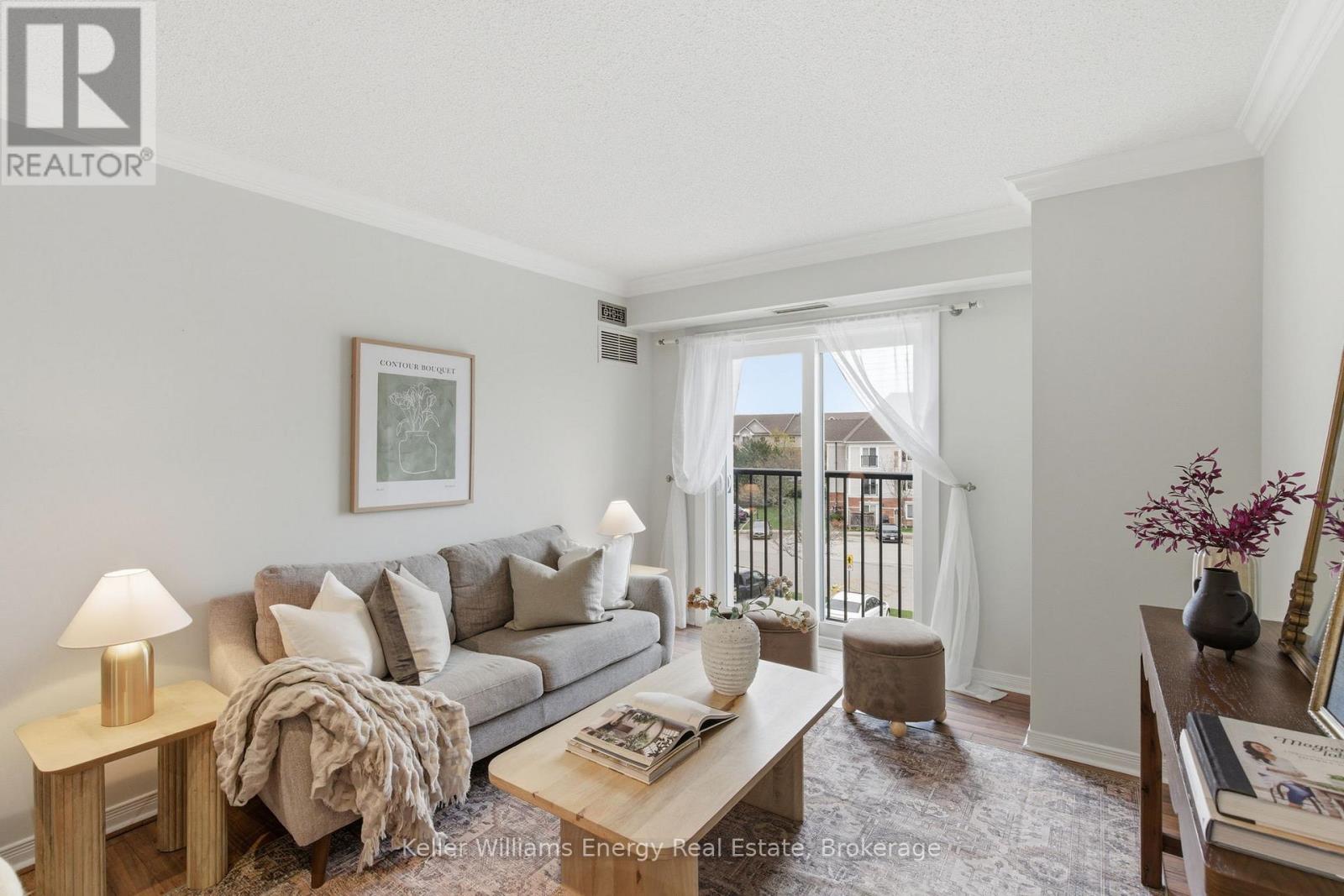 301 - 90 Aspen Springs Drive, Clarington, Ontario L1C 5N3 - Photo 1 - E13240004