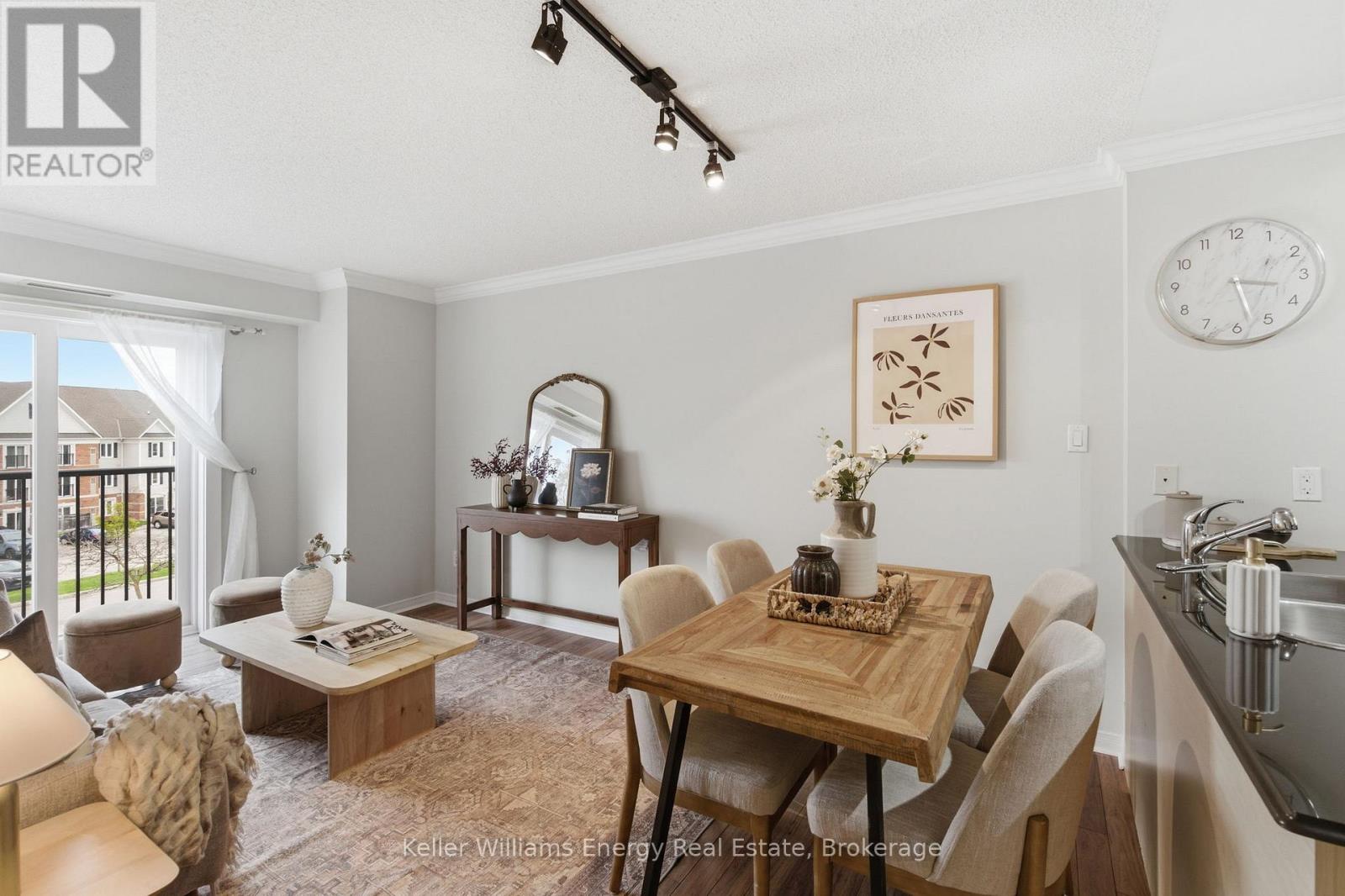 301 - 90 Aspen Springs Drive, Clarington, Ontario L1C 5N3 - Photo 13 - E13240004