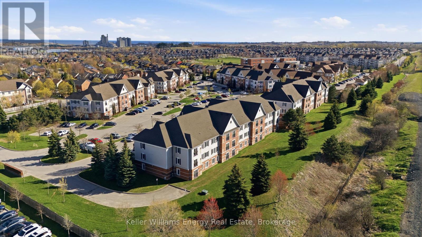 301 - 90 Aspen Springs Drive, Clarington, Ontario L1C 5N3 - Photo 32 - E13240004