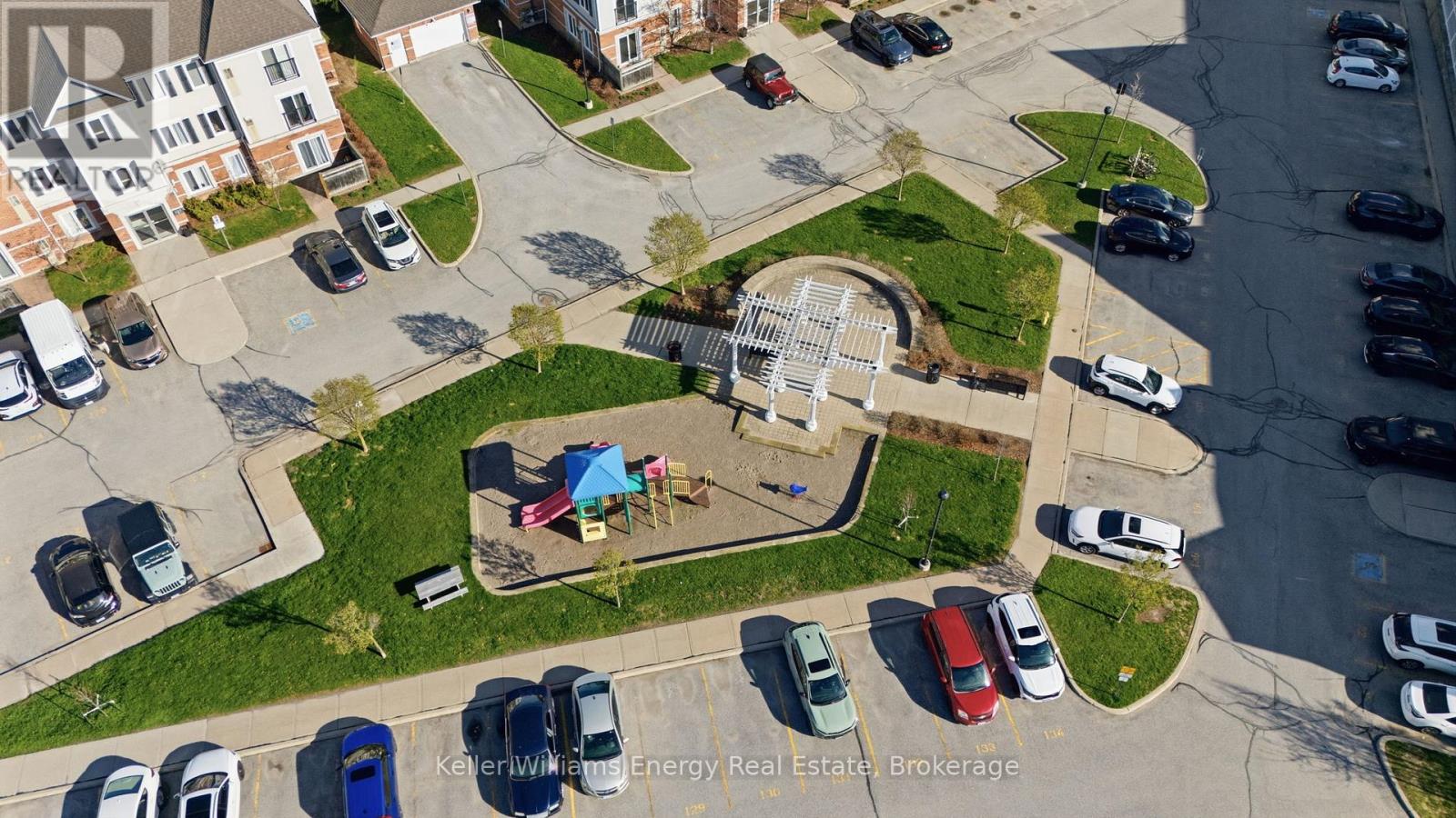 301 - 90 Aspen Springs Drive, Clarington, Ontario L1C 5N3 - Photo 38 - E13240004