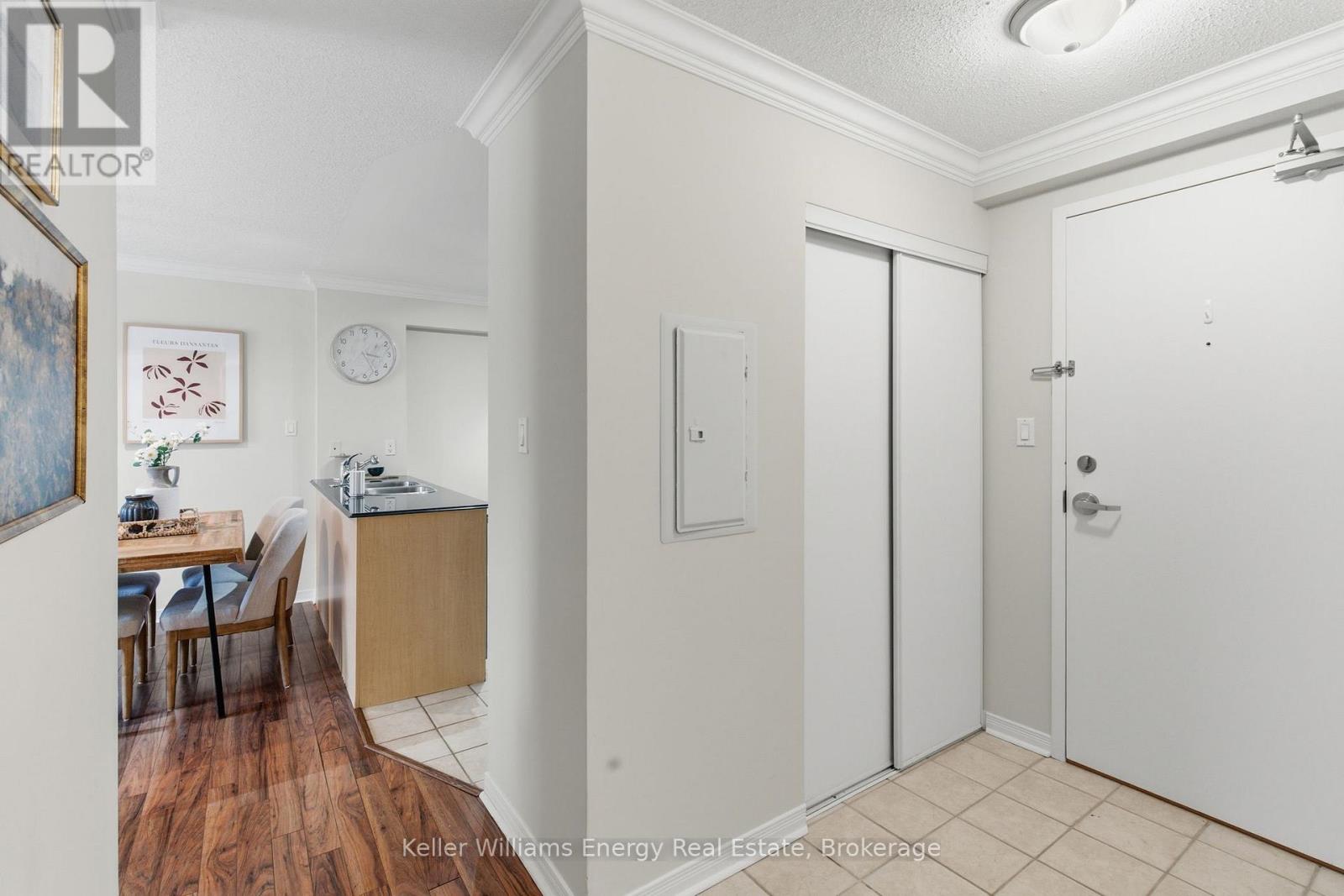 301 - 90 Aspen Springs Drive, Clarington, Ontario L1C 5N3 - Photo 4 - E13240004