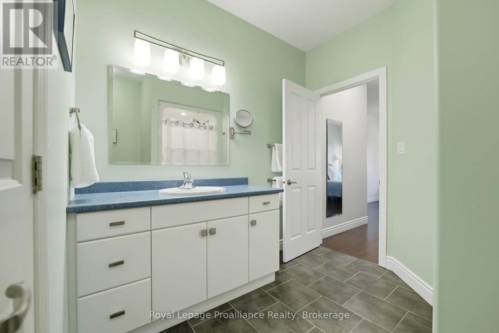 17 Hanover Court, Belleville, Ontario  K8N 4Z5 - Photo 12 - X13242412