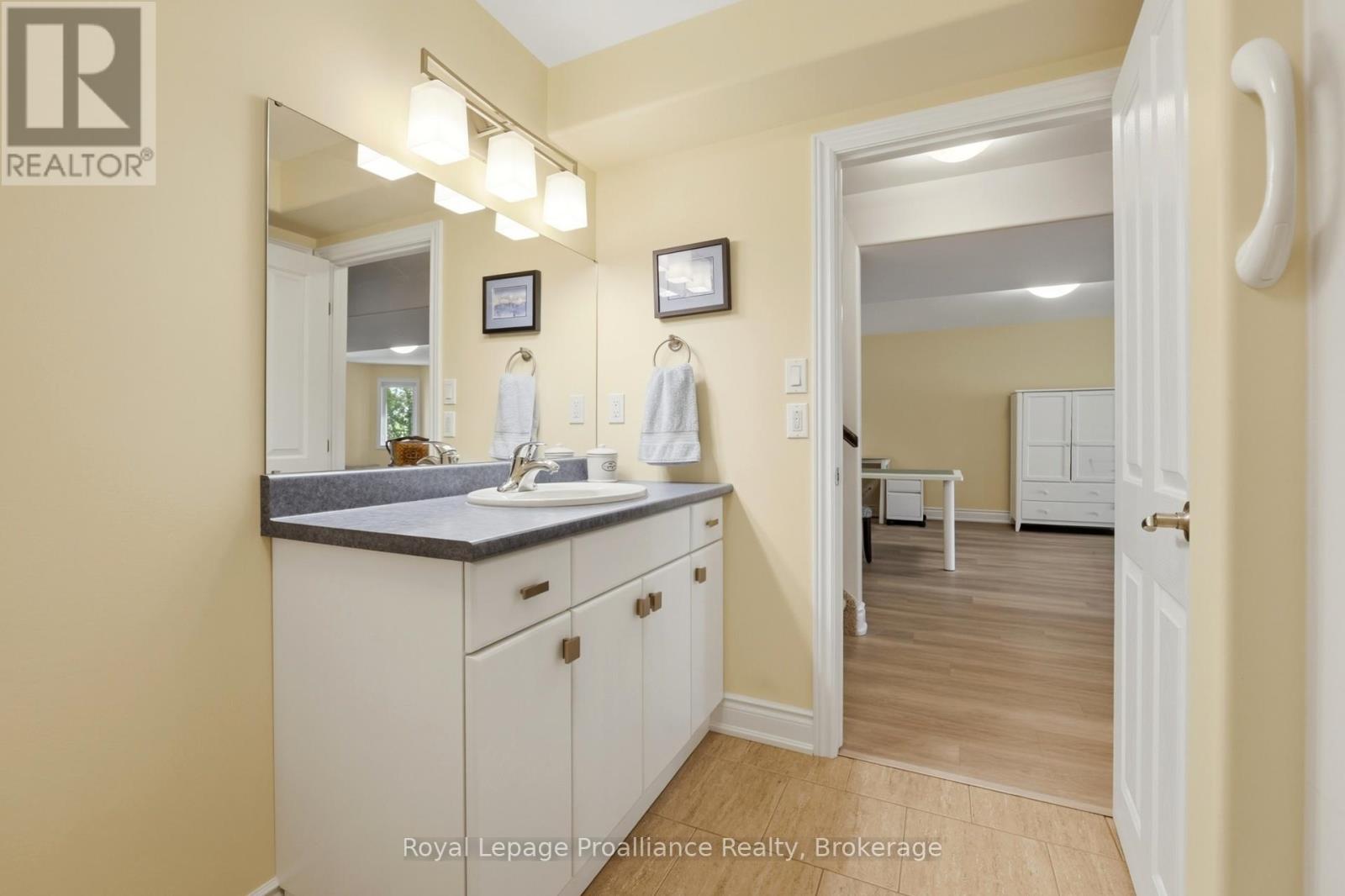 17 Hanover Court, Belleville, Ontario  K8N 4Z5 - Photo 21 - X13242412