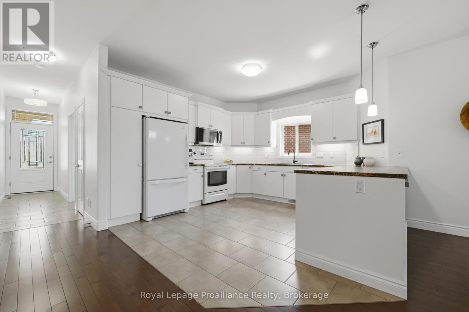 17 Hanover Court, Belleville, Ontario  K8N 4Z5 - Photo 7 - X13242412