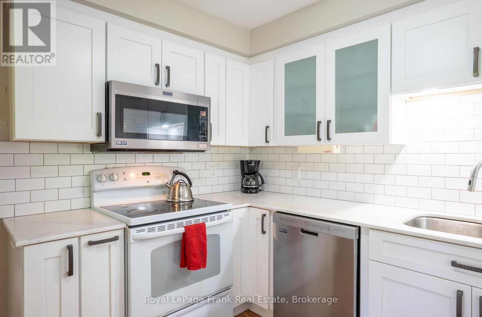 383 Old Surrey Lane, Kawartha Lakes, Ontario  K0M 1A0 - Photo 6 - X13243570