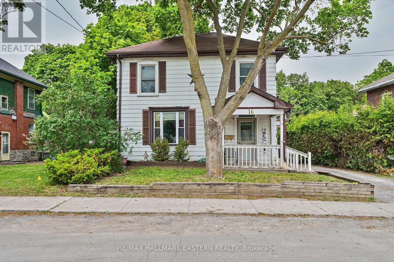 16 Holloway Street, Belleville, Ontario  K8P 1N6 - Photo 3 - X13414040