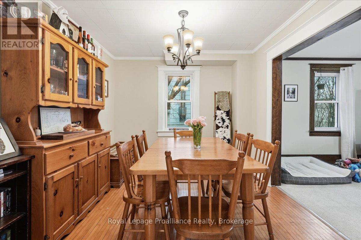 46 Victoria Street, Quinte West, Ontario  K0K 2C0 - Photo 14 - X13436034