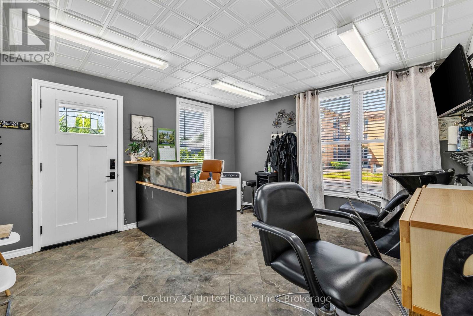 359 Mcgill Street, Peterborough, Ontario  K9J 1W6 - Photo 3 - X13437816