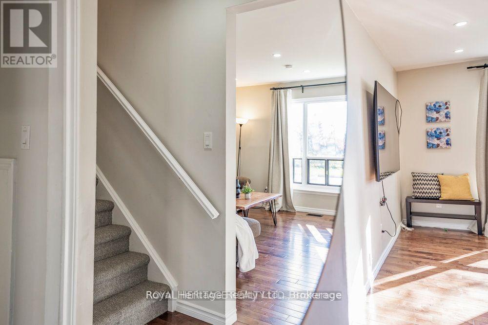 272 Phillip Murray Avenue N, Oshawa, Ontario L1J 1G9 - Photo 10 - E13438996