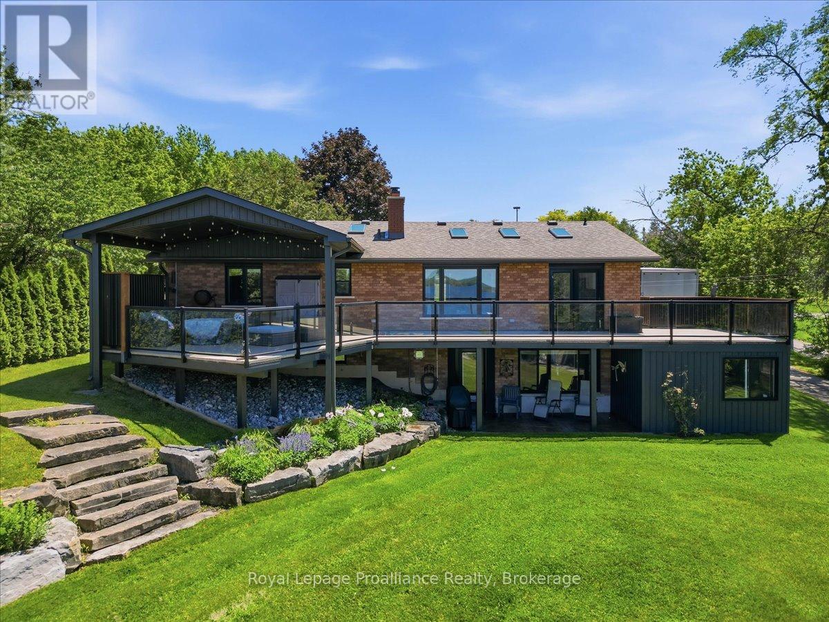 2728 County Road 3, Prince Edward County, Ontario K0K 1L0 - Photo 1 - X13462278
