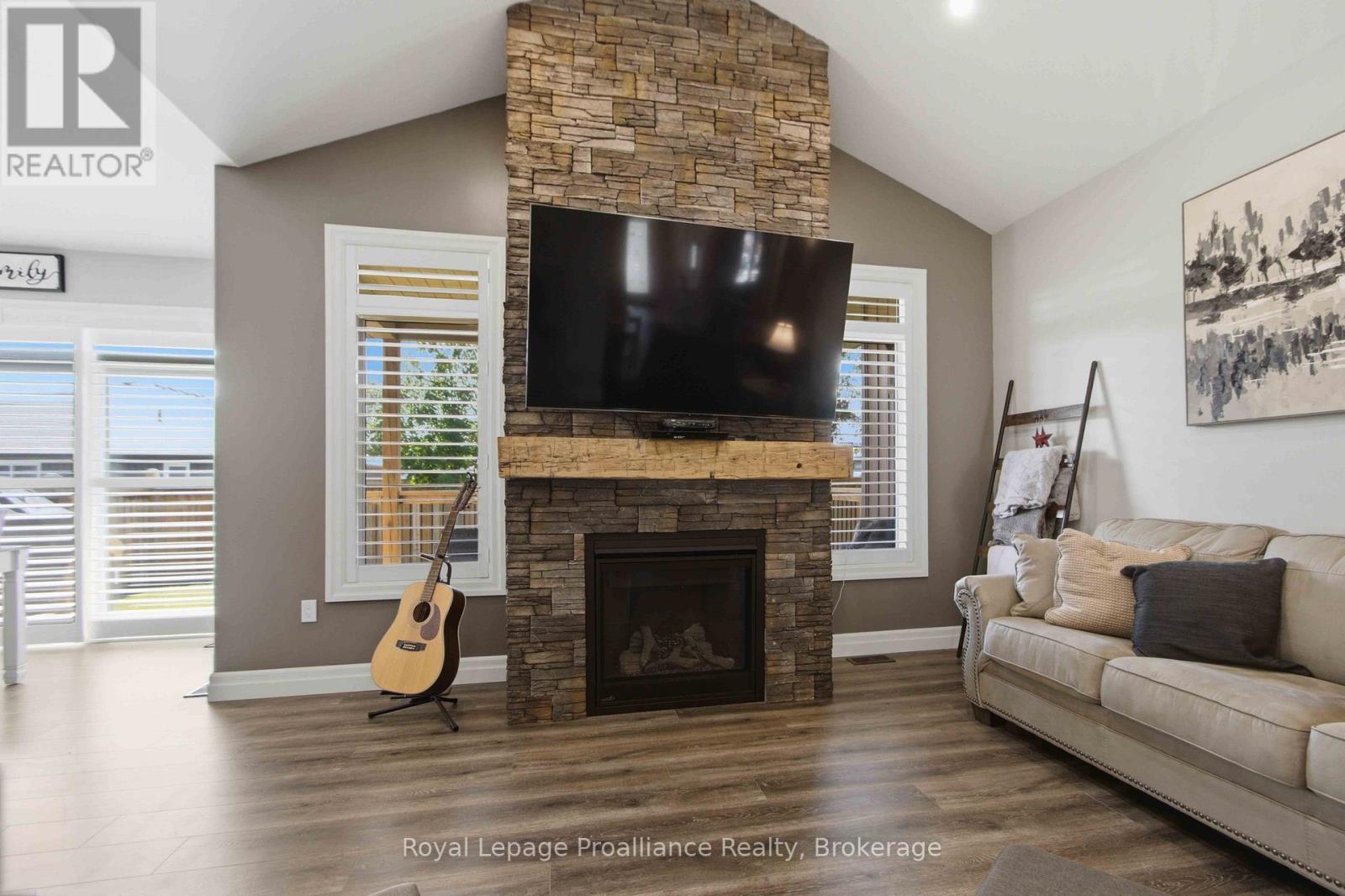 80 Ambrosia Terrace, Quinte West, Ontario K8V 0G6 - Photo 9 - X13467384