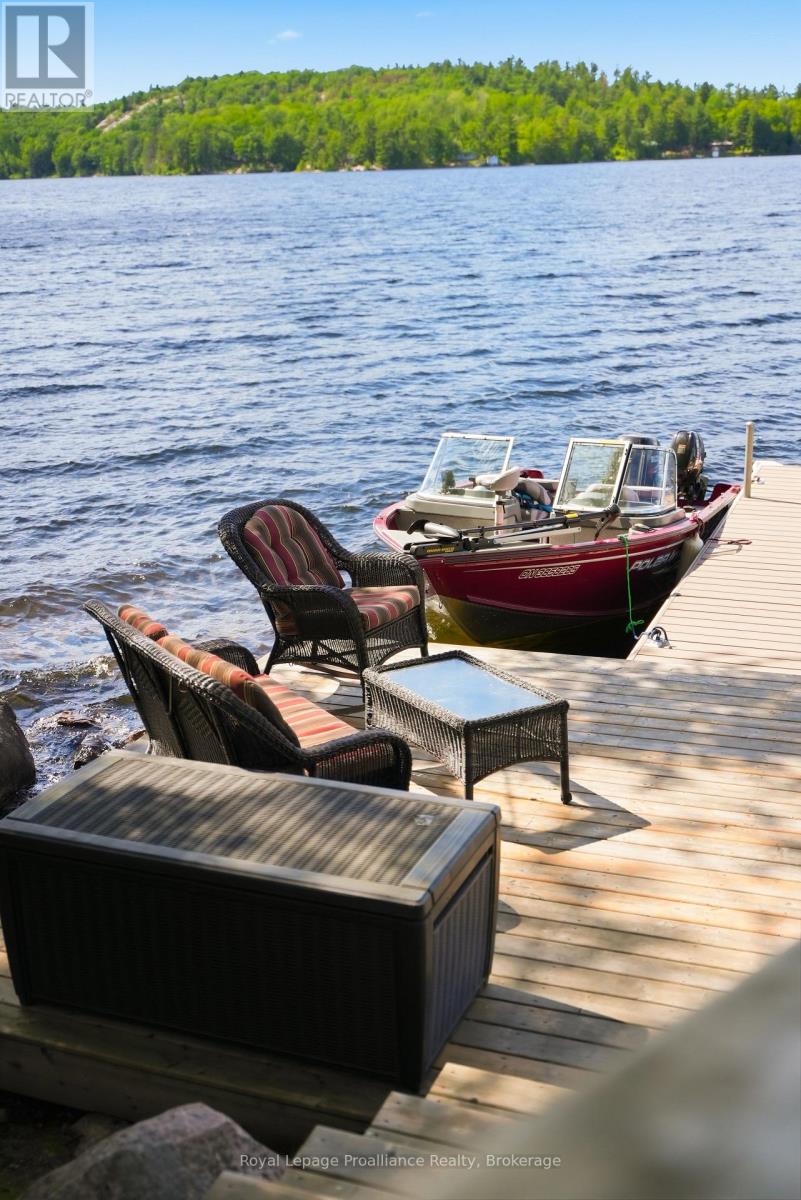 764 Mazinaw Lake (Water Access Only), Addington Highlands, Ontario K0H 1K0 - Photo 49 - X13471736