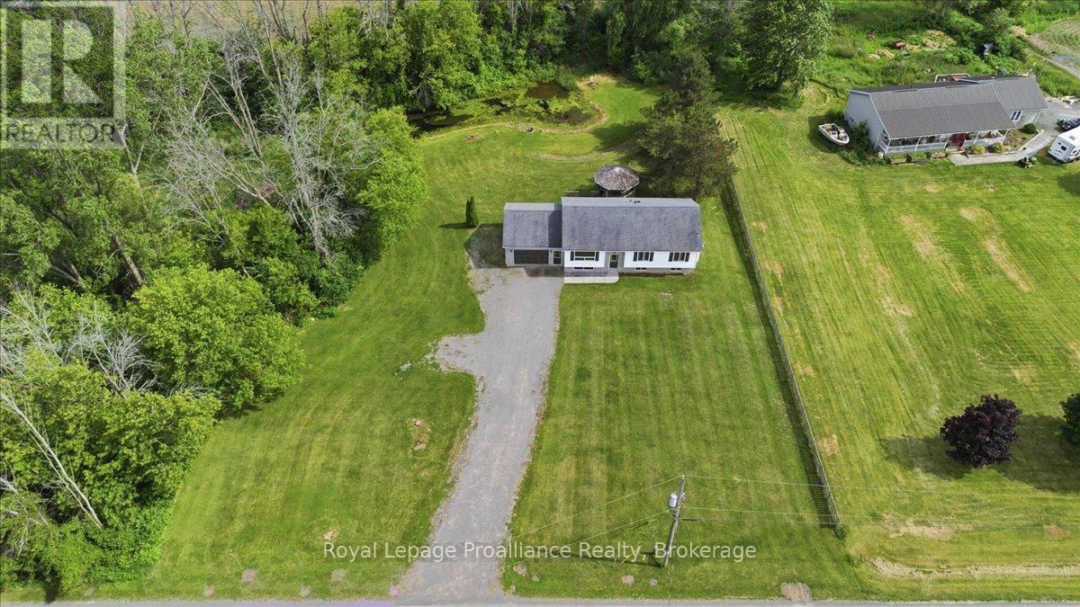 1005 Victoria Road, Prince Edward County, Ontario K0K 1A0 - Photo 37 - X13490538