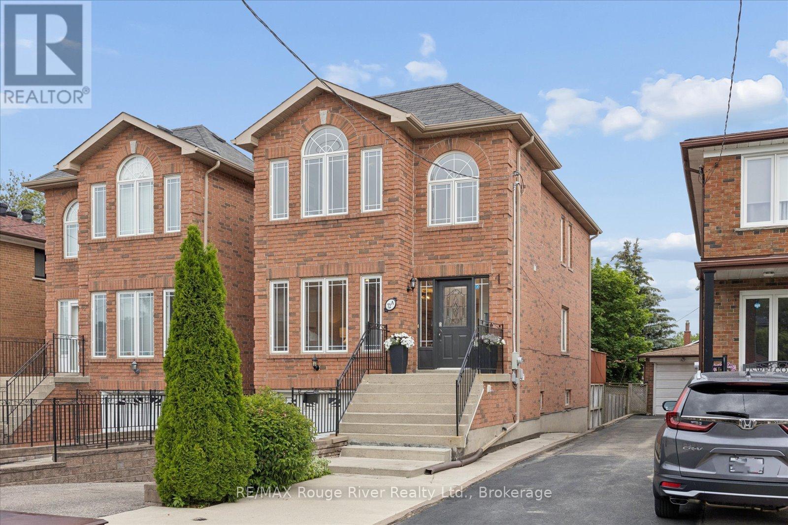 72a Laurel Avenue, Toronto, Ontario  M1K 3J6 - Photo 2 - E13492426