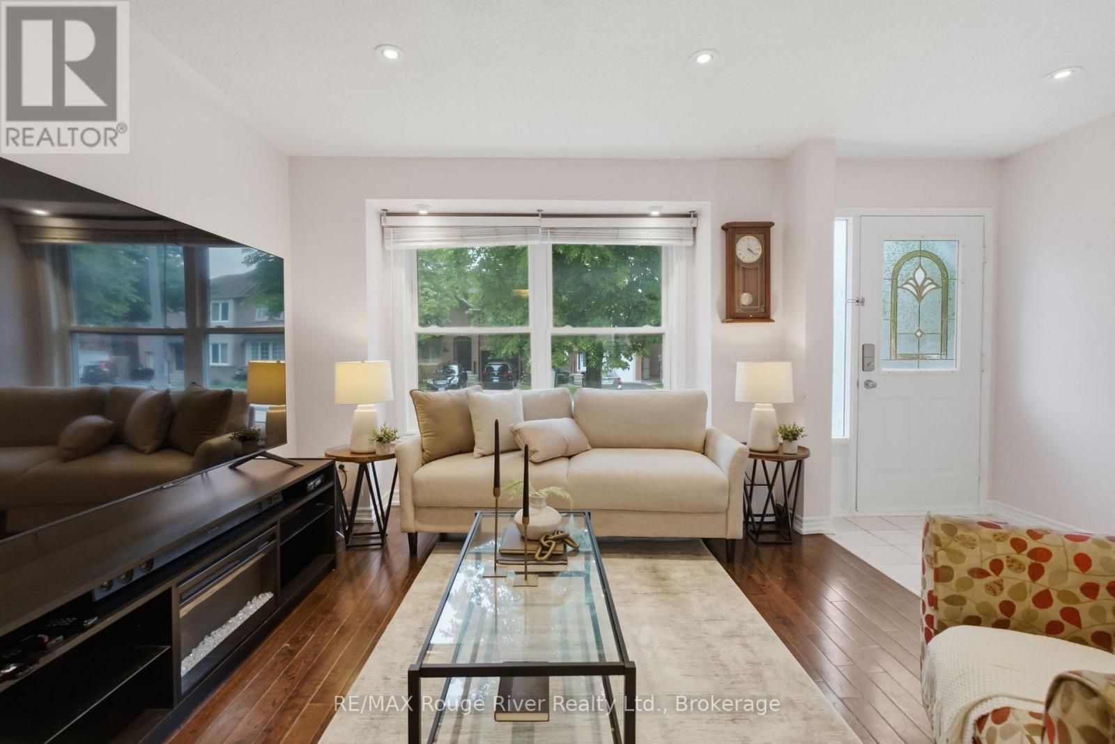 1546 Village Street, Pickering, Ontario  L1V 4V9 - Photo 2 - E13494034