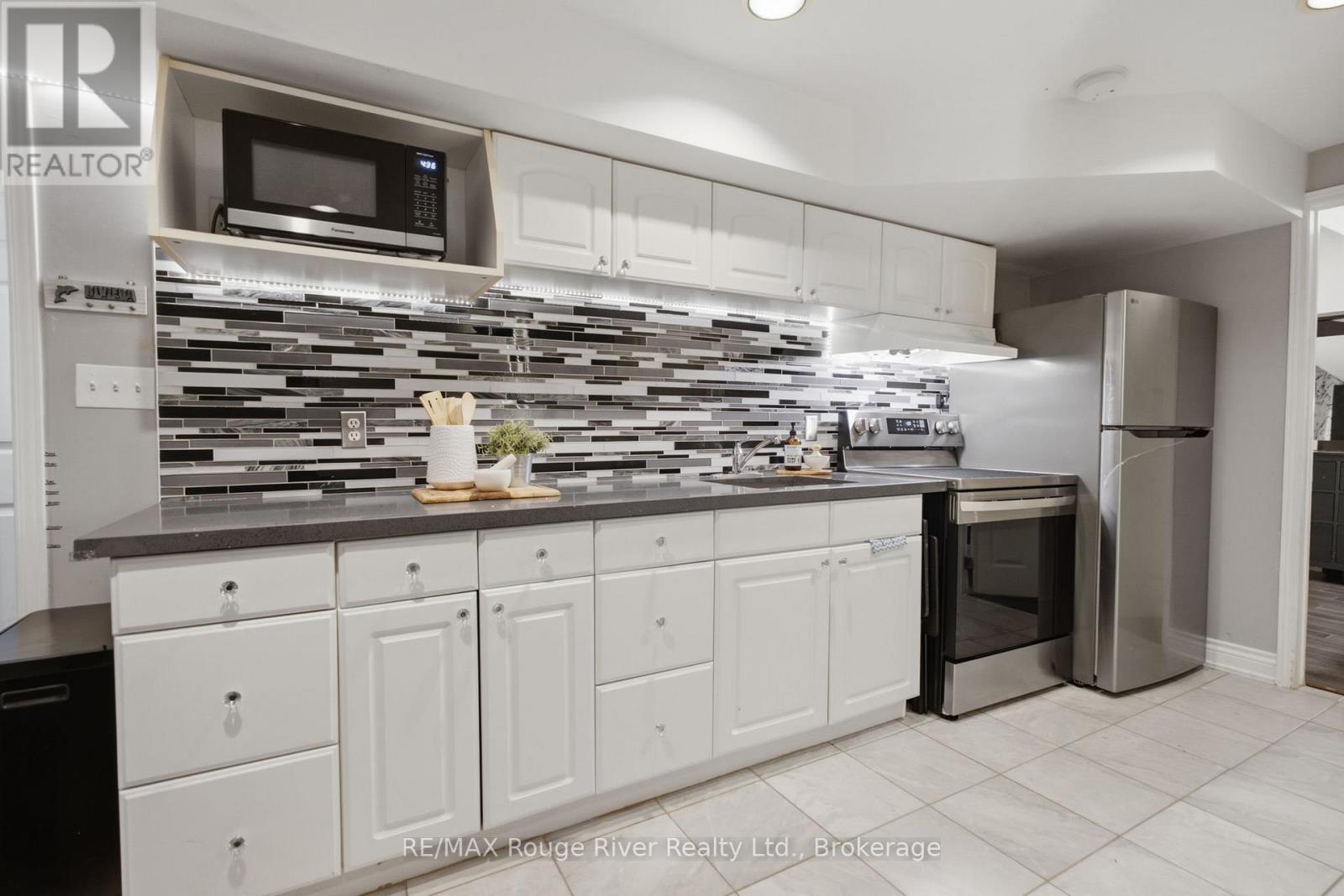 1546 Village Street, Pickering, Ontario  L1V 4V9 - Photo 40 - E13494034