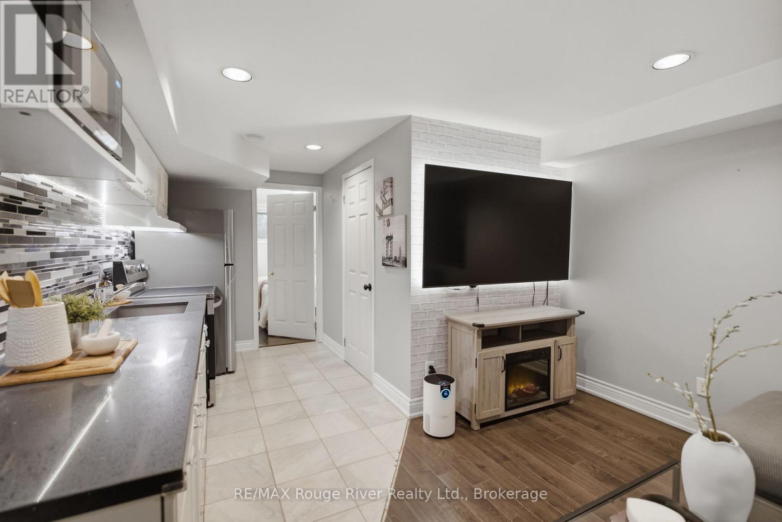 1546 Village Street, Pickering, Ontario  L1V 4V9 - Photo 41 - E13494034