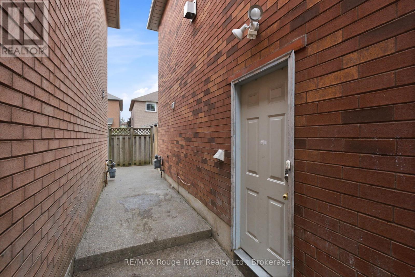 1546 Village Street, Pickering, Ontario  L1V 4V9 - Photo 43 - E13494034
