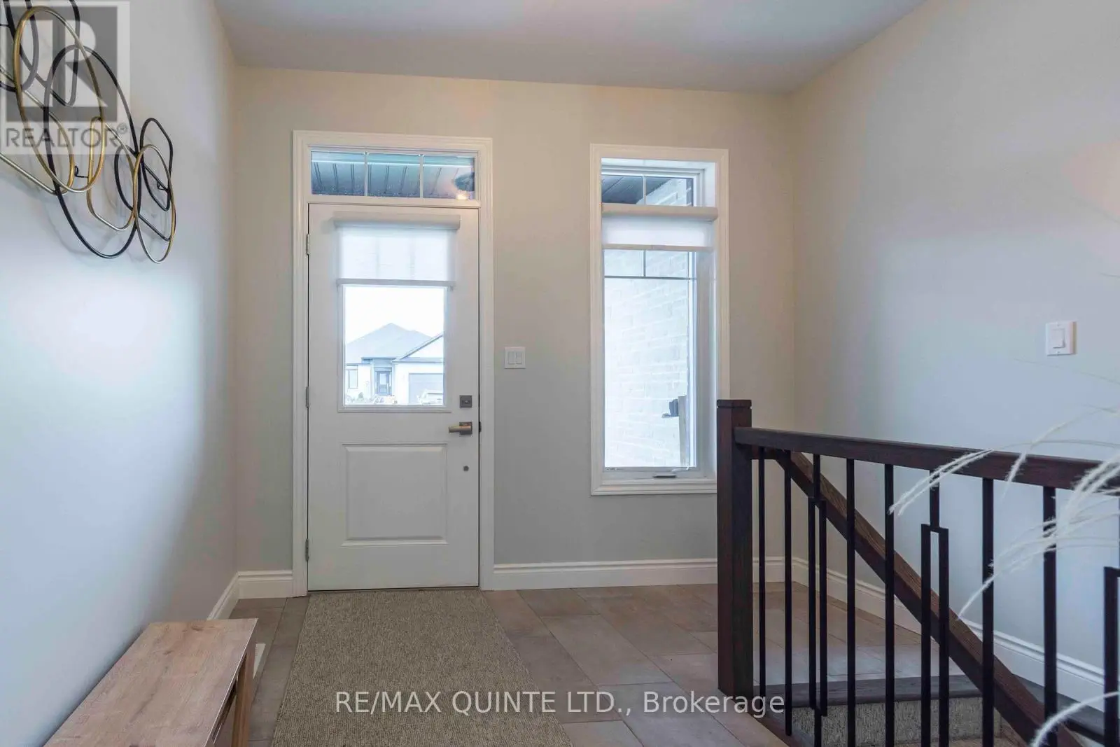 7 Vaughn Court, Belleville, Ontario  K8N 0R7 - Photo 3 - X6747194