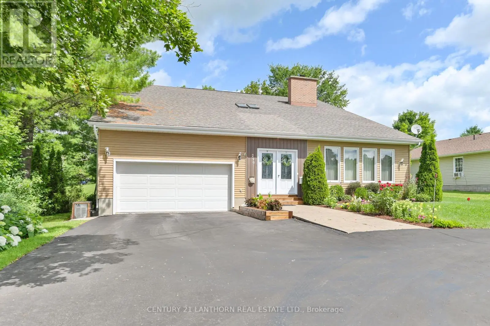290 St Lawrence Street E, Centre Hastings, Ontario  K0K 2K0 - Photo 1 - X8068202