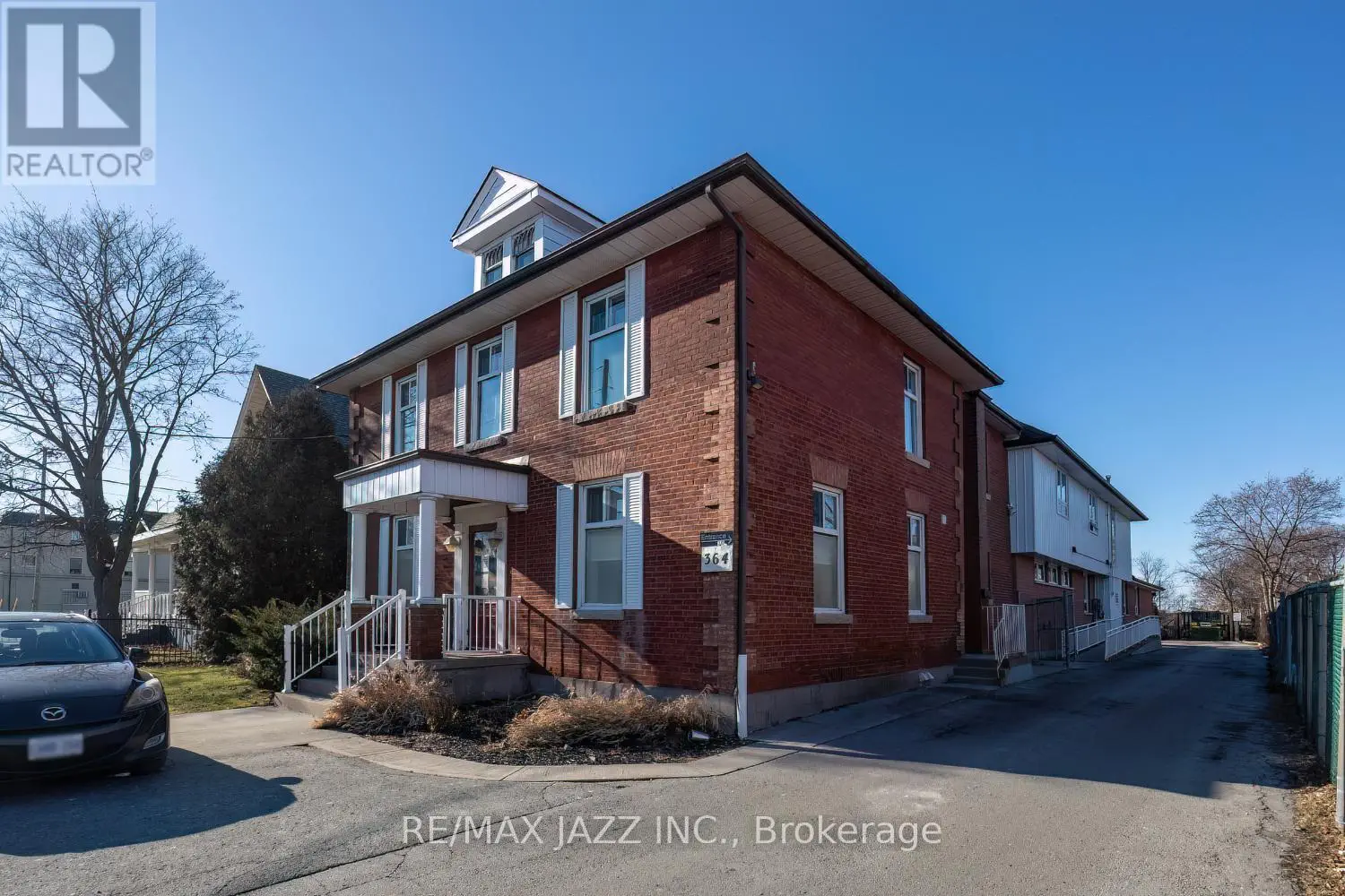 364 Simcoe Street S, Oshawa, Ontario  L1H 4J3 - Photo 1 - E8187146