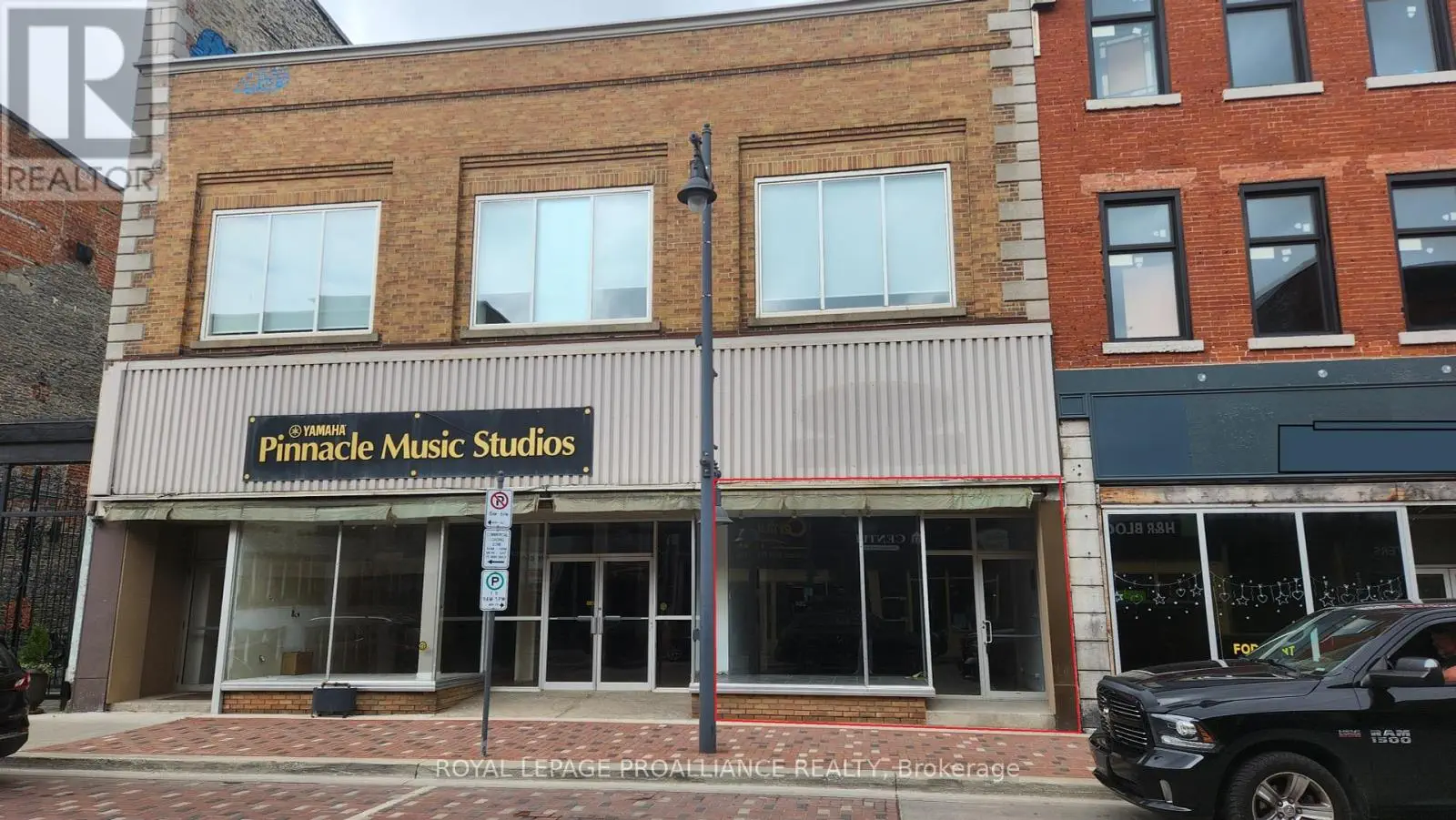 259 Front Street, Belleville, Ontario  K8N 2Z6 - Photo 1 - X8438330