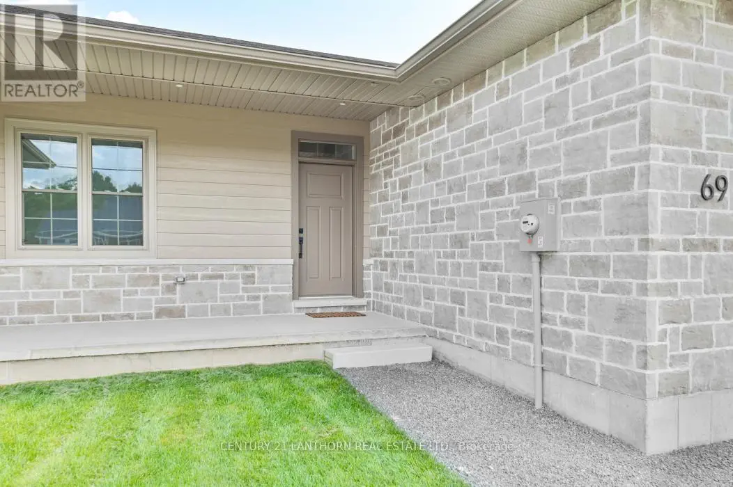 69 Seymour Street W, Centre Hastings, Ontario  K0K 2K0 - Photo 3 - X9042309