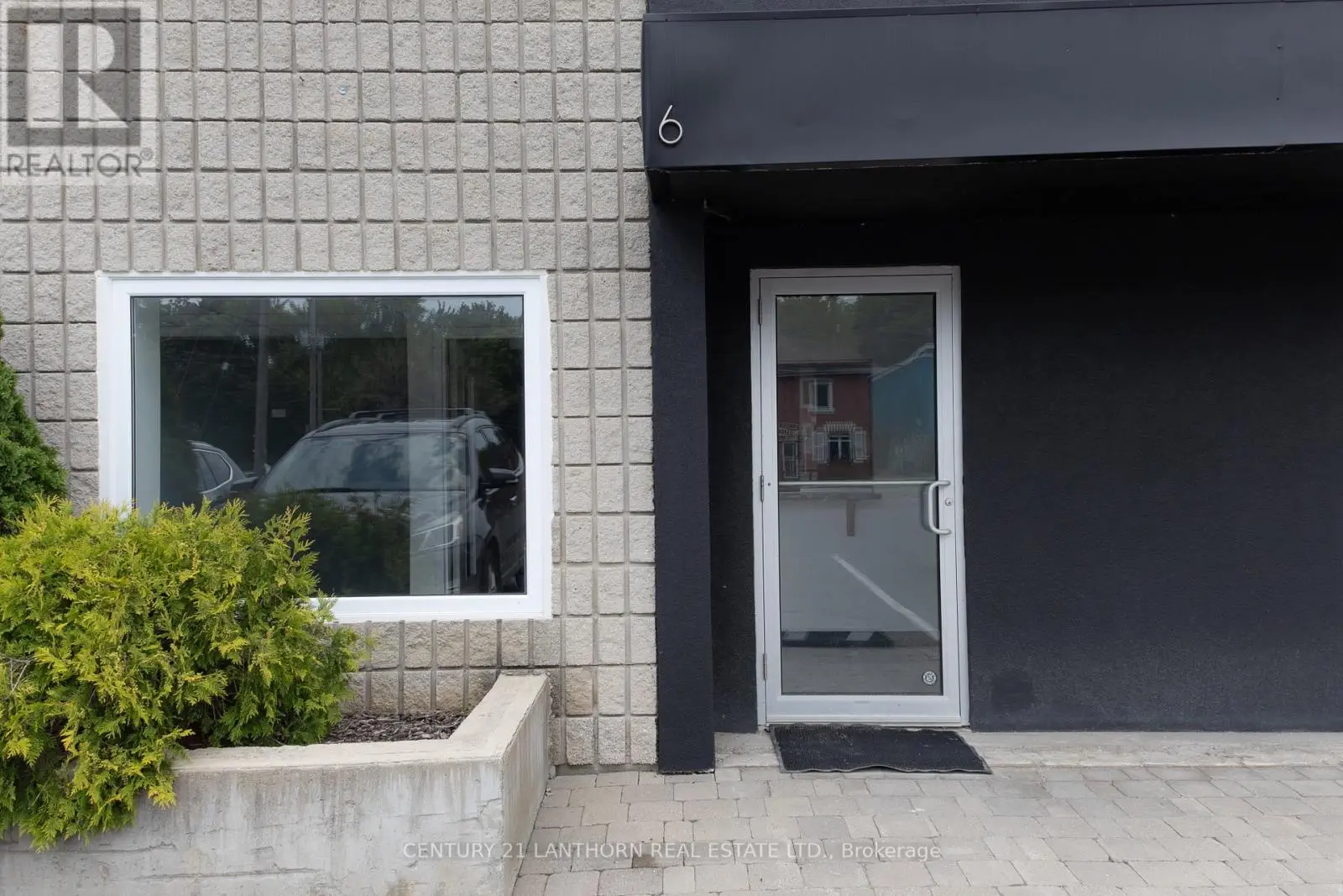 Suite 6 - 6 - 35 Bridge Street, Prince Edward County, Ontario  K0K 2T0 - Photo 3 - X9258837
