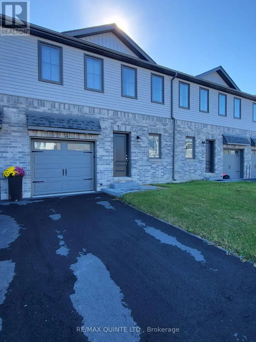 54 Campbell Crescent, Prince Edward County, Ontario  K0K 2T0 - Photo 2 - X9386506