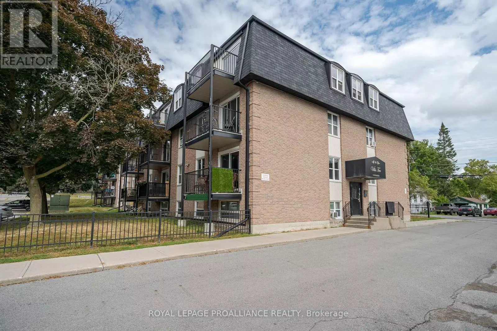 407 - 25 College Street, Belleville, Ontario  K8P 2E3 - Photo 1 - X9398526