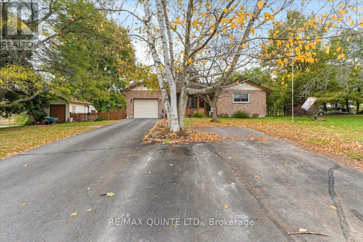 31 Ridge Road, Prince Edward County, Ontario  K0K 2T0 - Photo 3 - X9398578