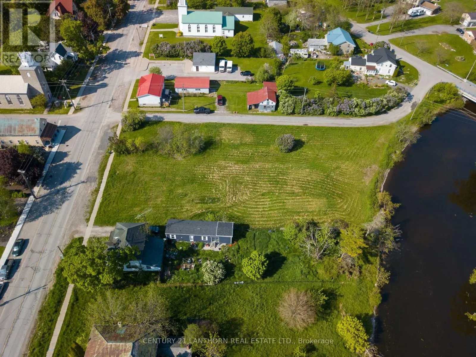 35 Mill Street, Prince Edward County, Ontario  K0K 1L0 - Photo 1 - X8357004