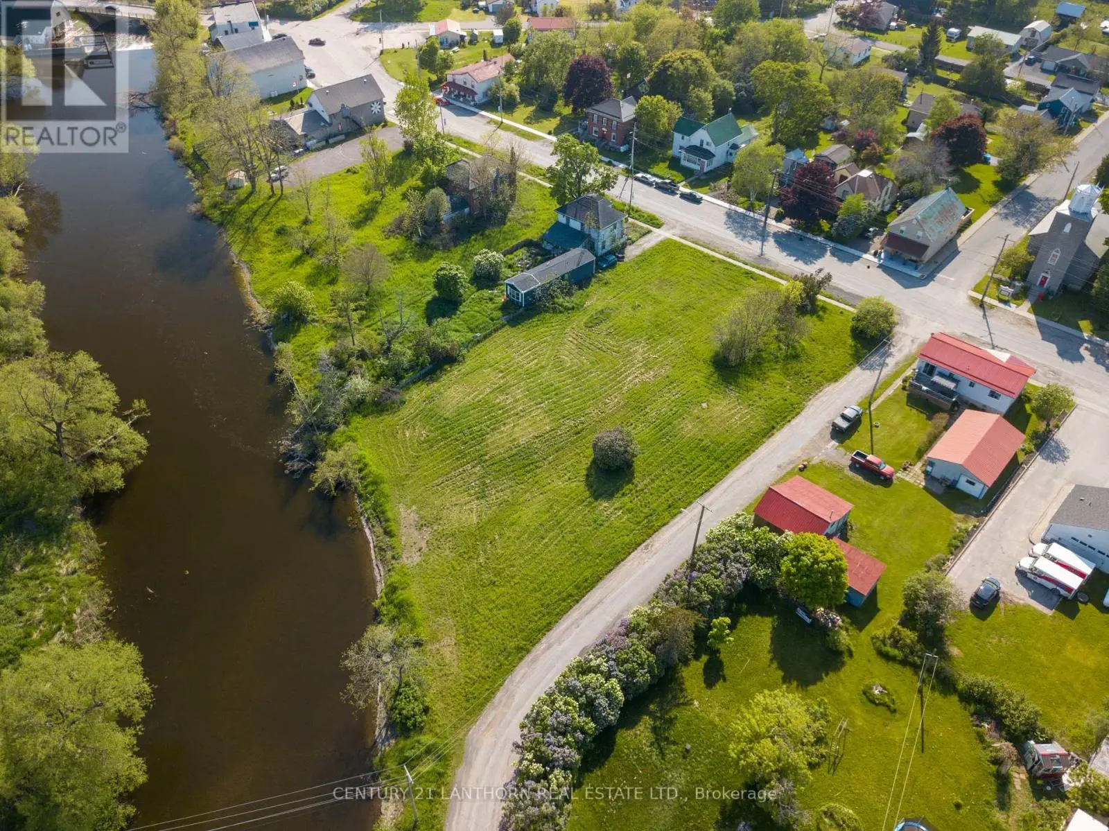 35 Mill Street, Prince Edward County, Ontario  K0K 1L0 - Photo 3 - X8357004