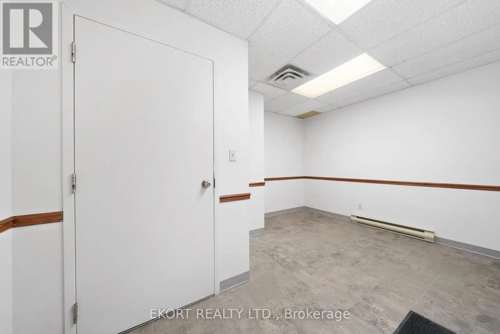 300 - 274 Dundas Street E, Belleville, Ontario  K8N 5A9 - Photo 3 - X11542956