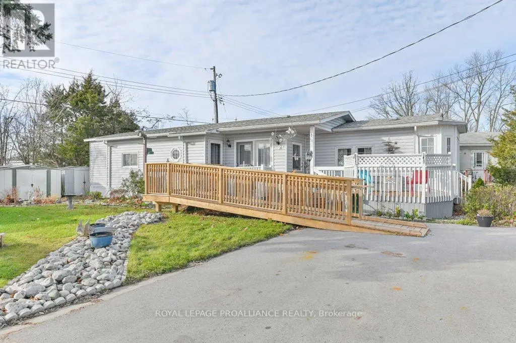 30 Kenneth Boulevard, Quinte West, Ontario  K8N 4Z3 - Photo 2 - X11572160