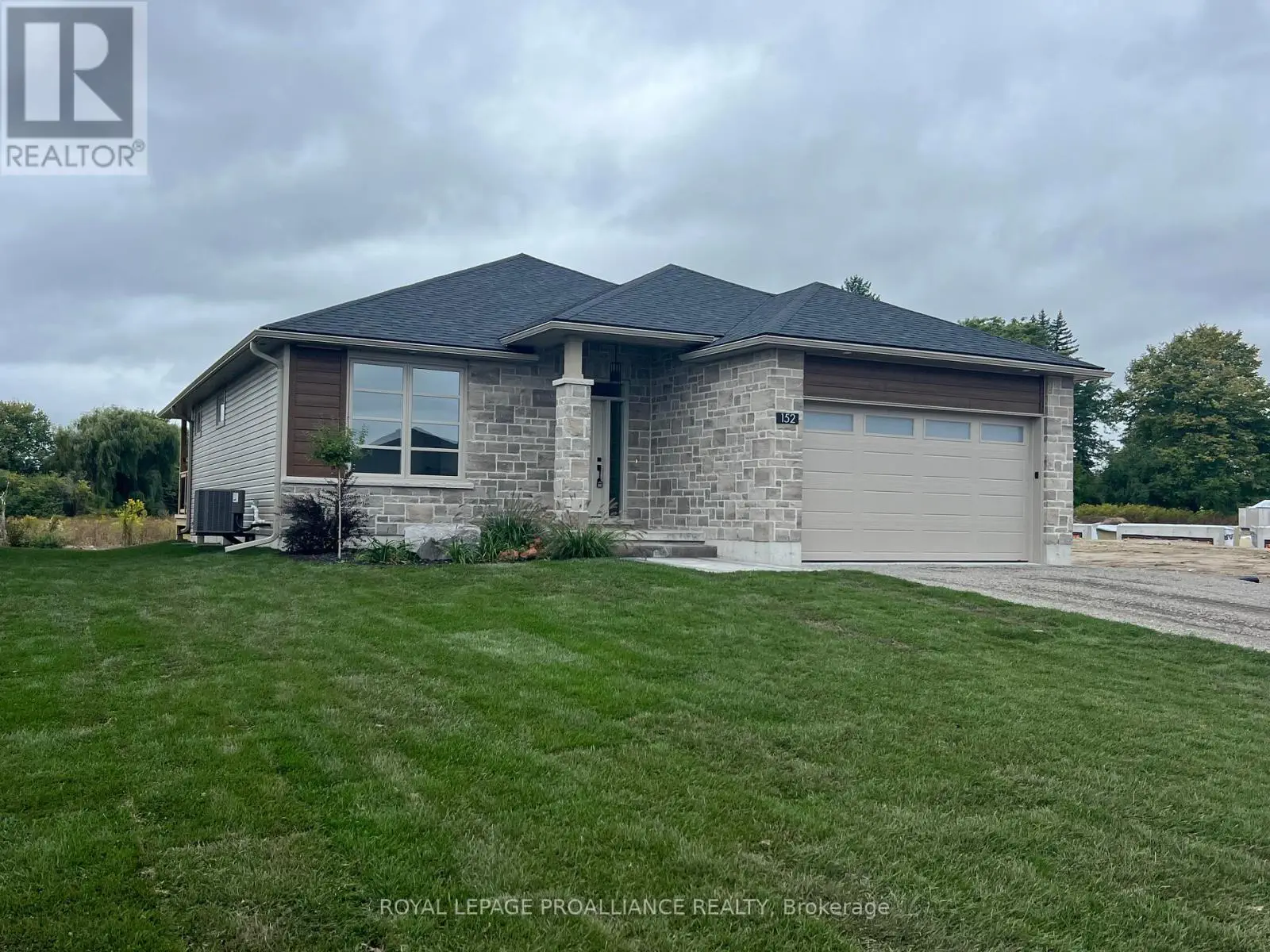 152 Sienna Avenue, Belleville, Ontario  K8P 0H3 - Photo 1 - X11823767