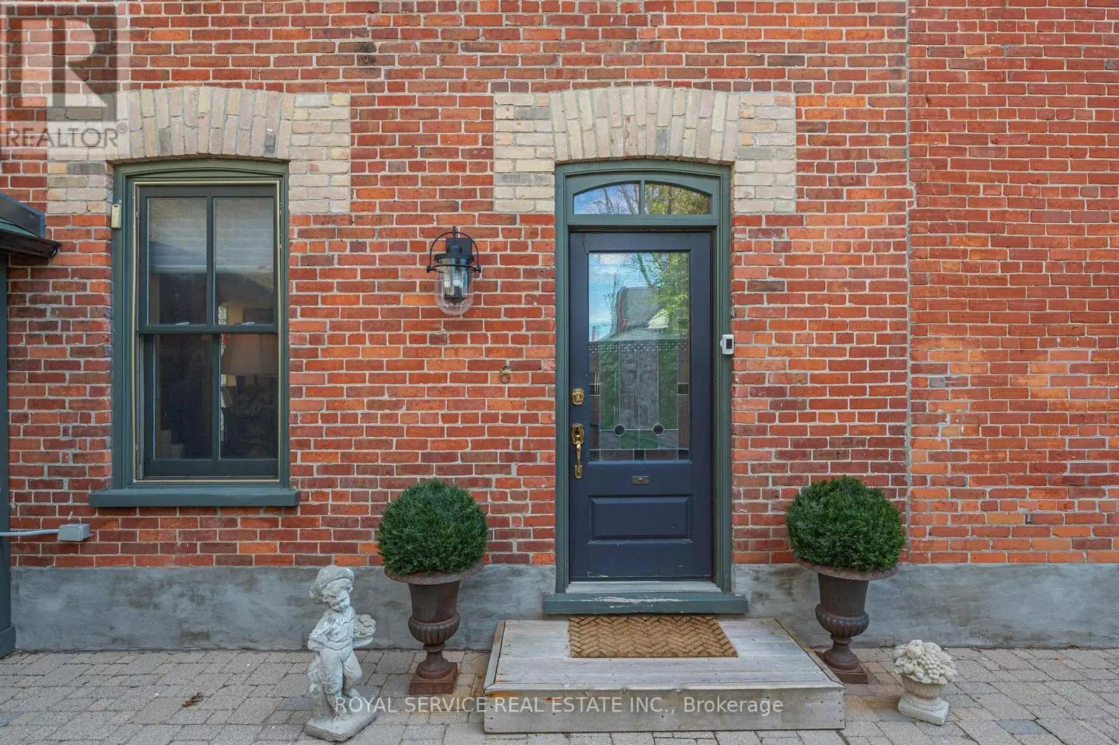 6 - 18 Chapel Street, Cobourg, Ontario  K9A 1H9 - Photo 2 - X9396987