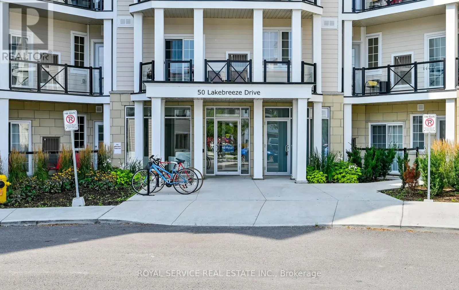 127 - 50 Lakebreeze Drive, Clarington, Ontario  L1B 0V9 - Photo 2 - E11903896