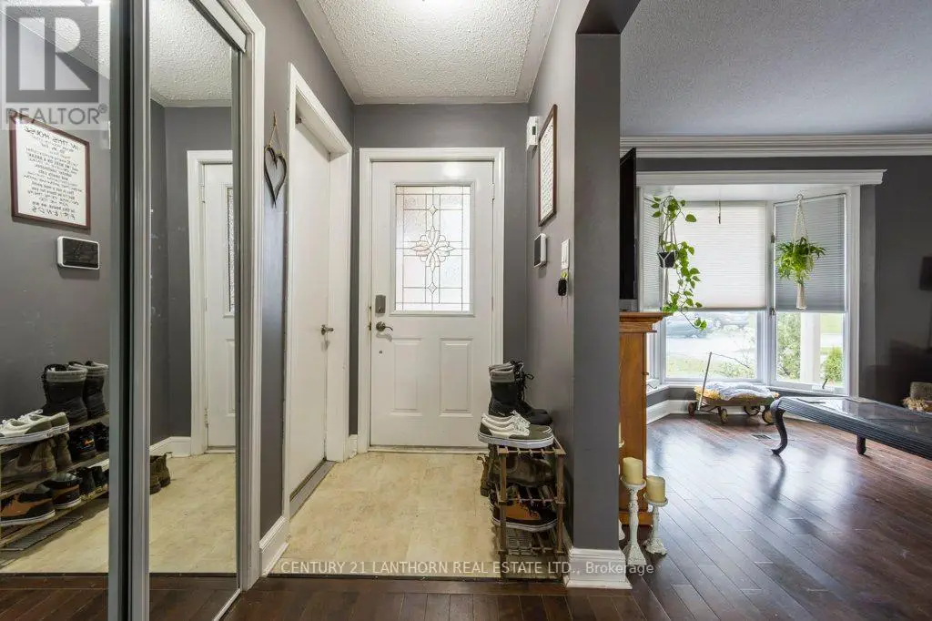 19 Bogart Crescent, Belleville, Ontario  K8P 5E9 - Photo 2 - X9232952