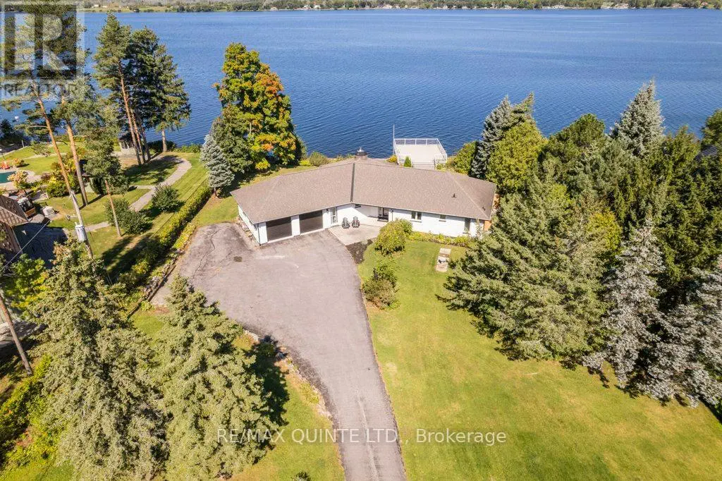 1190 County 3 Road, Prince Edward County, Ontario  K8N 4Z1 - Photo 3 - X11917200
